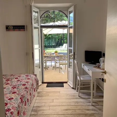 B&B La Casa Di Durga B&B 레사